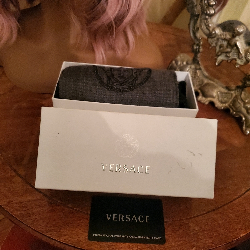 Versace Black and Gray Scarf - Picture 6 of 10